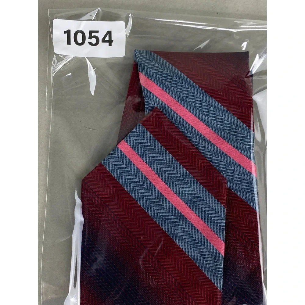 VTG Superba Dacron Tie Red Blue Pink Stripe Shadow Ombre Herringbone 52.5x3.25